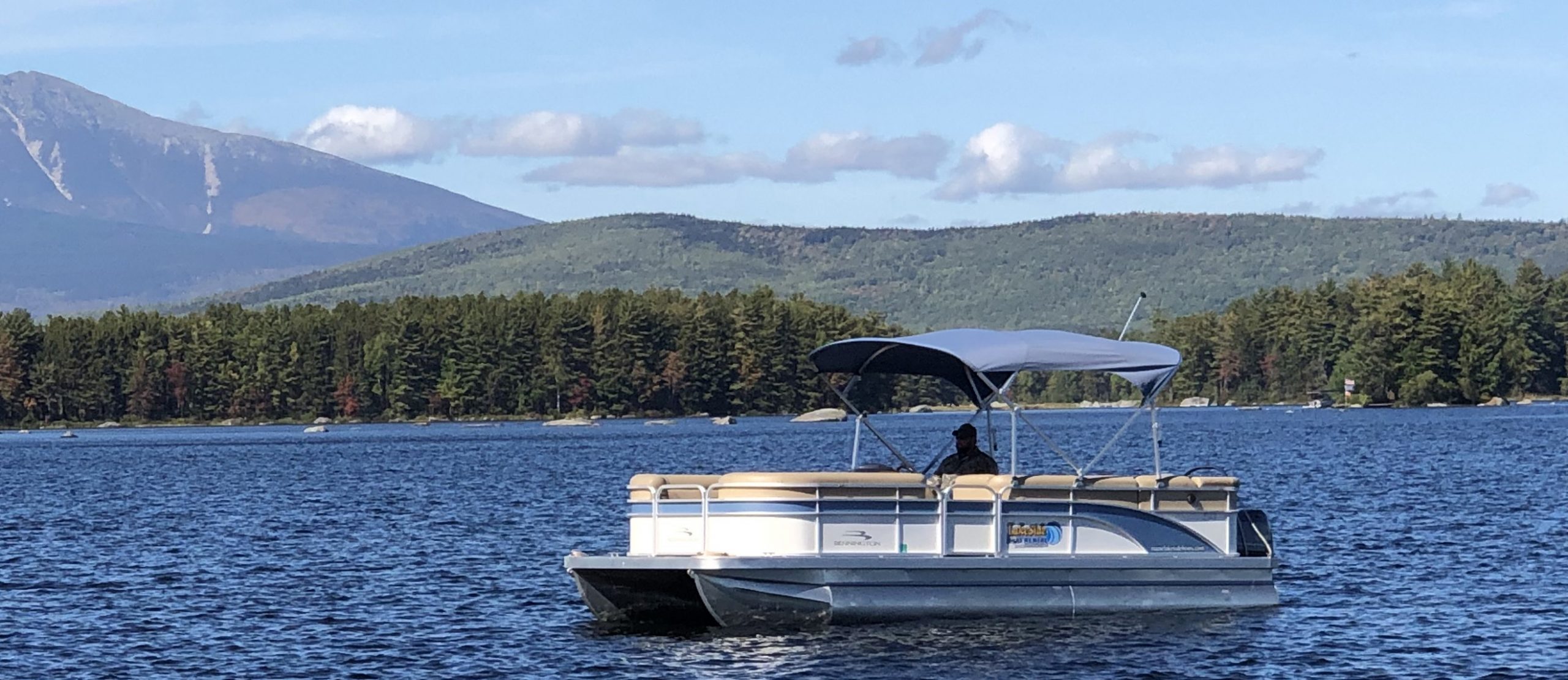 Maine Pontoon Boat Rentals | Vacation Rentals | Central Maine