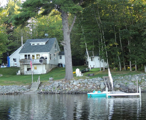 Victoria Cottage, Chemo Pond Image